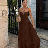 Vestido Maxi con Cuello Halter Plisado y Detalle de Espalda Abierta