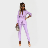 Nikola - Elegante traje de mujer con chaqueta