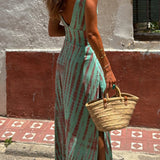 Bianca – Vestido con Diseño Audaz y Escotes Profundos