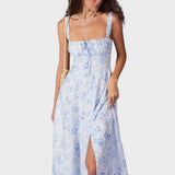 Renata | Midi azul con estampado floral, escote cuadrado y detalles fruncidos