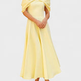 Isadora | Elegante Vestido Maxi con Hombro Descubierto y Detalles Plisados