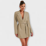 Falda tipo blazer con escote en V