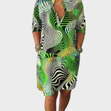 Mari - Vestido colorido con escote en forma de V