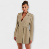 Falda tipo blazer con escote en V