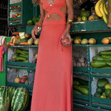 Bianca – Vestido con Escote Profundo y Diseño Audaz