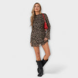 Suéter con estampado de leopardo y mangas largas