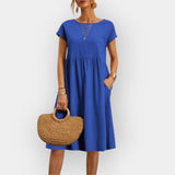 Vestido midi de líneas simples