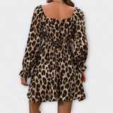 Vestido seductor con estampado de leopardo