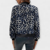 Raquel - Modelo Elegante de Chaqueta con Estampado de Leopardo