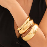 Conjunto de pulseras de tres piezas
