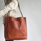 Lora. - Elegante y práctica bolsa