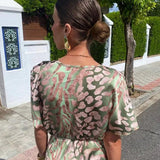 Constança | Vestido Floral con Detalles Plisados y Escote en V
