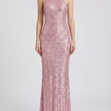 Vestido Maxi de Cuello Halter con Silueta Elegante y Ajustada