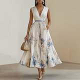 Elegante Vestido Floral de Ceremonia en Azul y Blanco