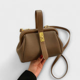 Lora. - Bolsa Retro