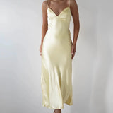 Vestido Maxi de Satén con Detalle de Tirantes Delicados