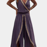 Lorena | Vestido Mono con Acentos Dorados y Escotes
