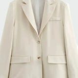 Saco oversized es una prenda moderna