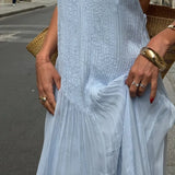 Vestido Maxi con Tirantes de Espagueti Plisados y Silueta Fluida