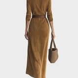 Vestido maxi de ante con cierre único y cuello