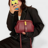 Lora. - Bolsa Retro