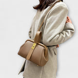 Lora. - Bolsa Retro