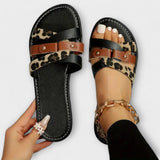 Jenevra - Sandalia con estampado de leopardo y tiras cruzadas