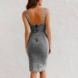 Mona | Vestido de mezclilla moderno, corte elegante y total comodidad.